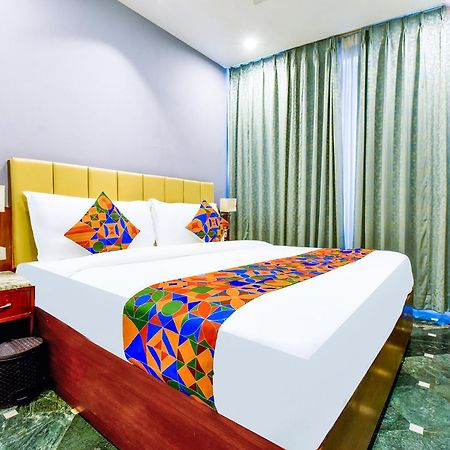 Fabhotel Naivara Boutique ウダイプル エクステリア 写真