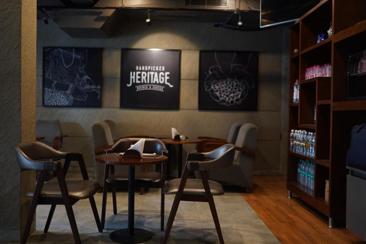 Fabhotel Naivara Boutique ウダイプル エクステリア 写真