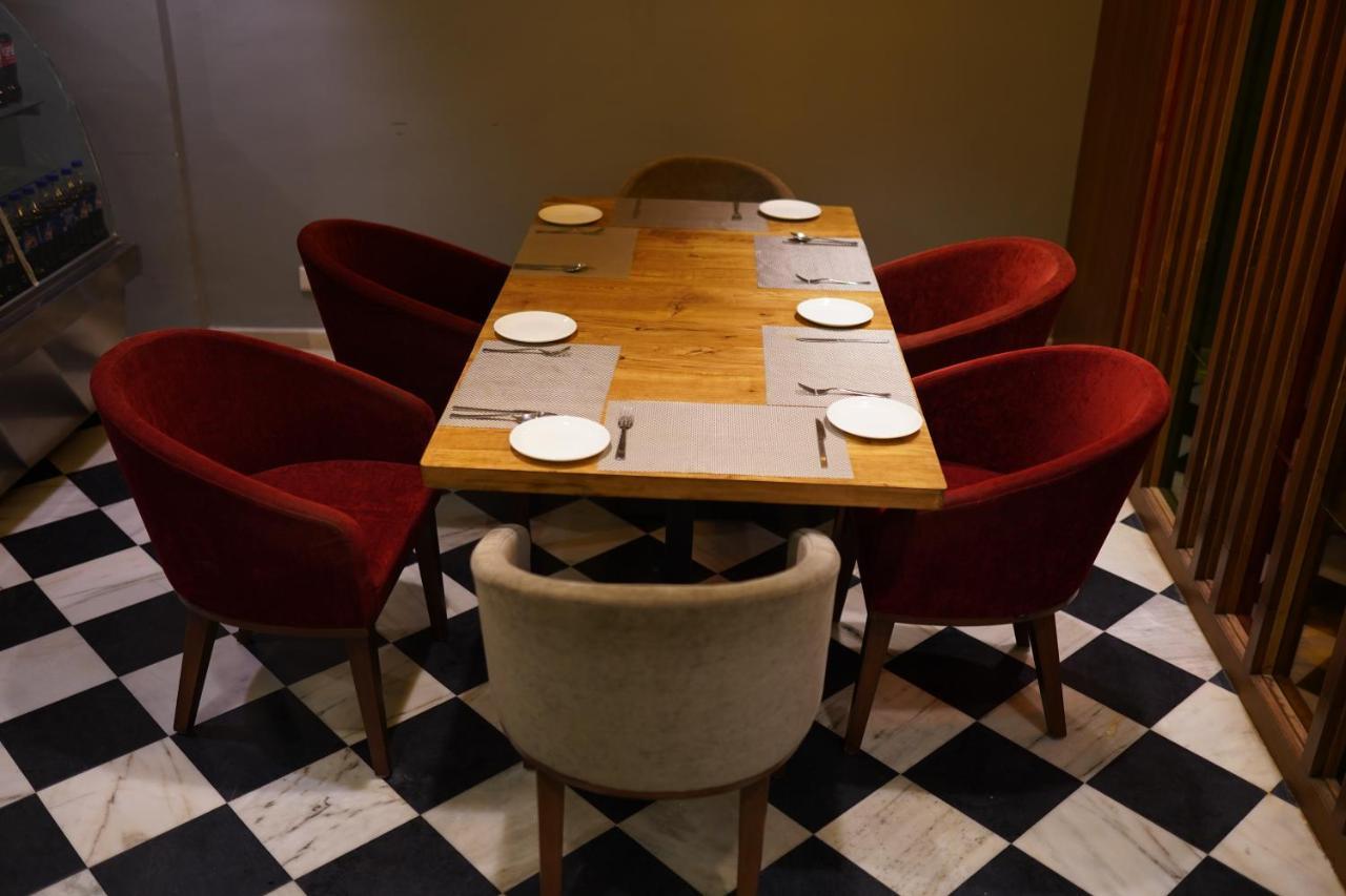 Fabhotel Naivara Boutique ウダイプル エクステリア 写真