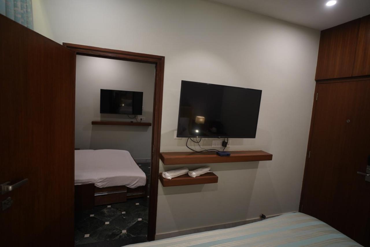 Fabhotel Naivara Boutique ウダイプル エクステリア 写真