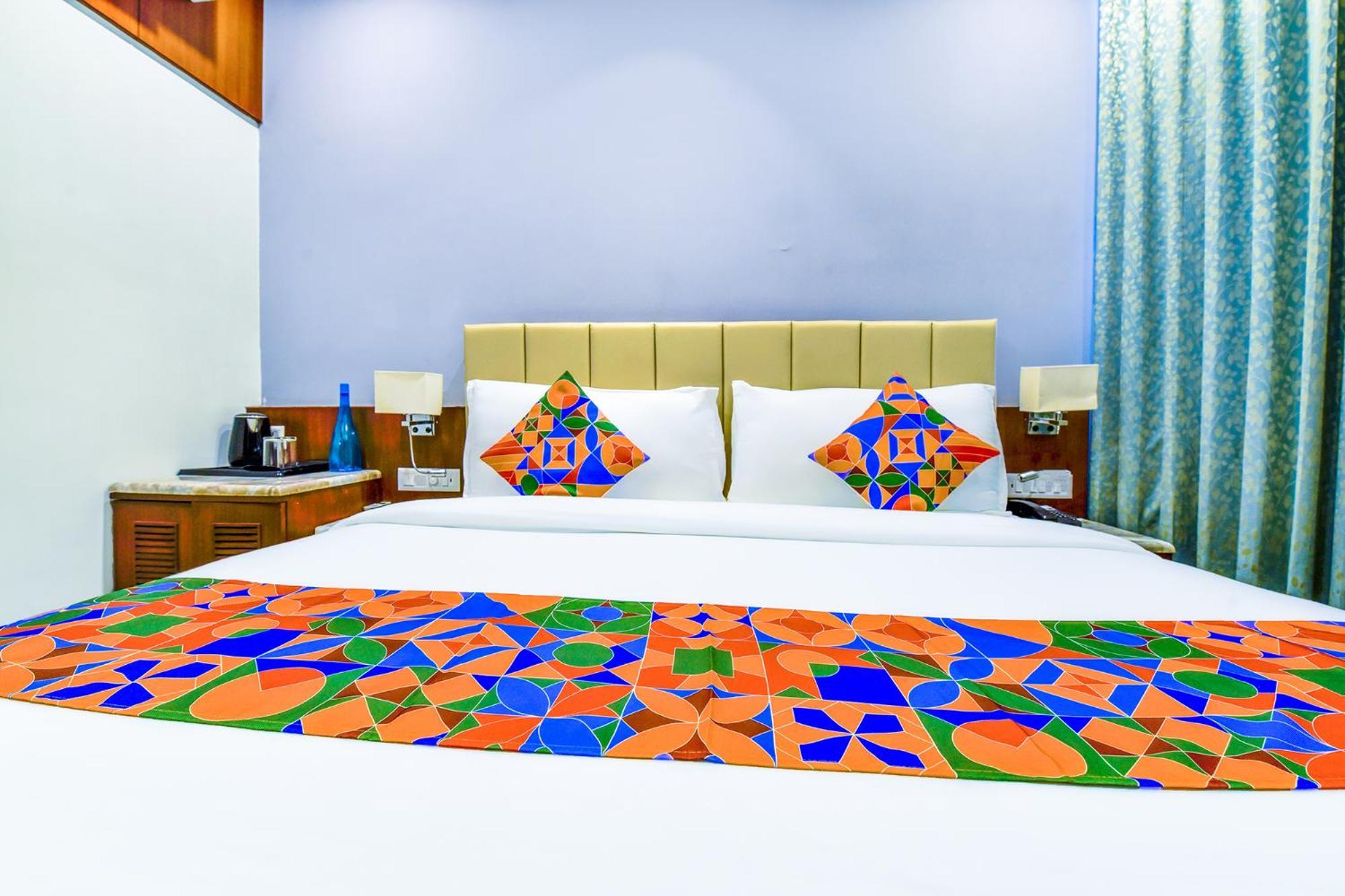 Fabhotel Naivara Boutique ウダイプル エクステリア 写真