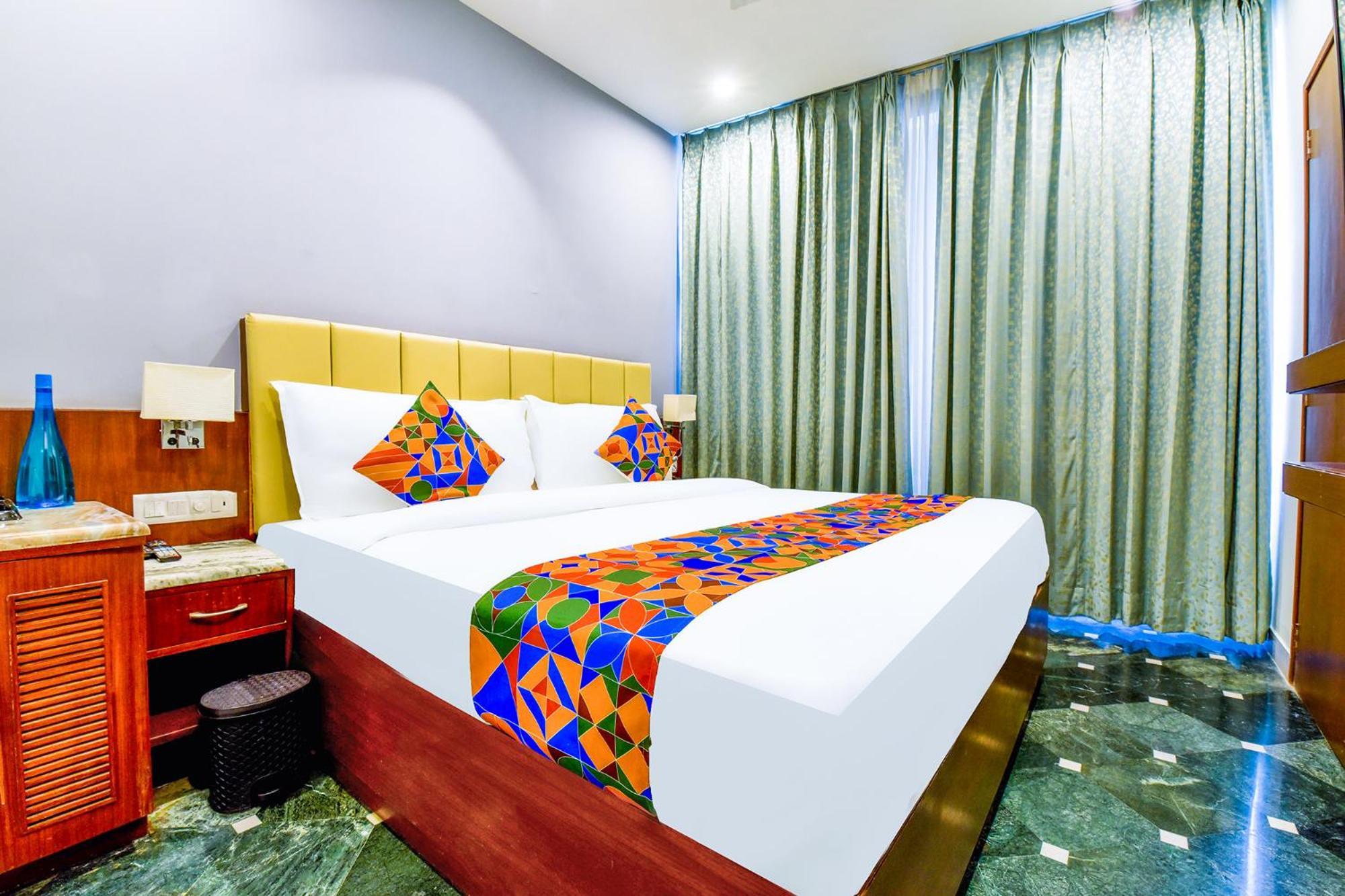 Fabhotel Naivara Boutique ウダイプル エクステリア 写真