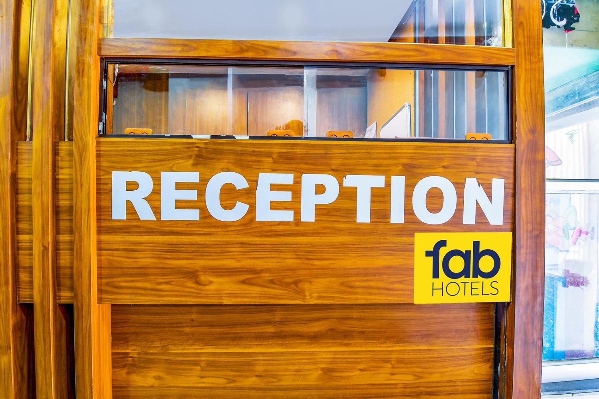 Fabhotel Naivara Boutique ウダイプル エクステリア 写真