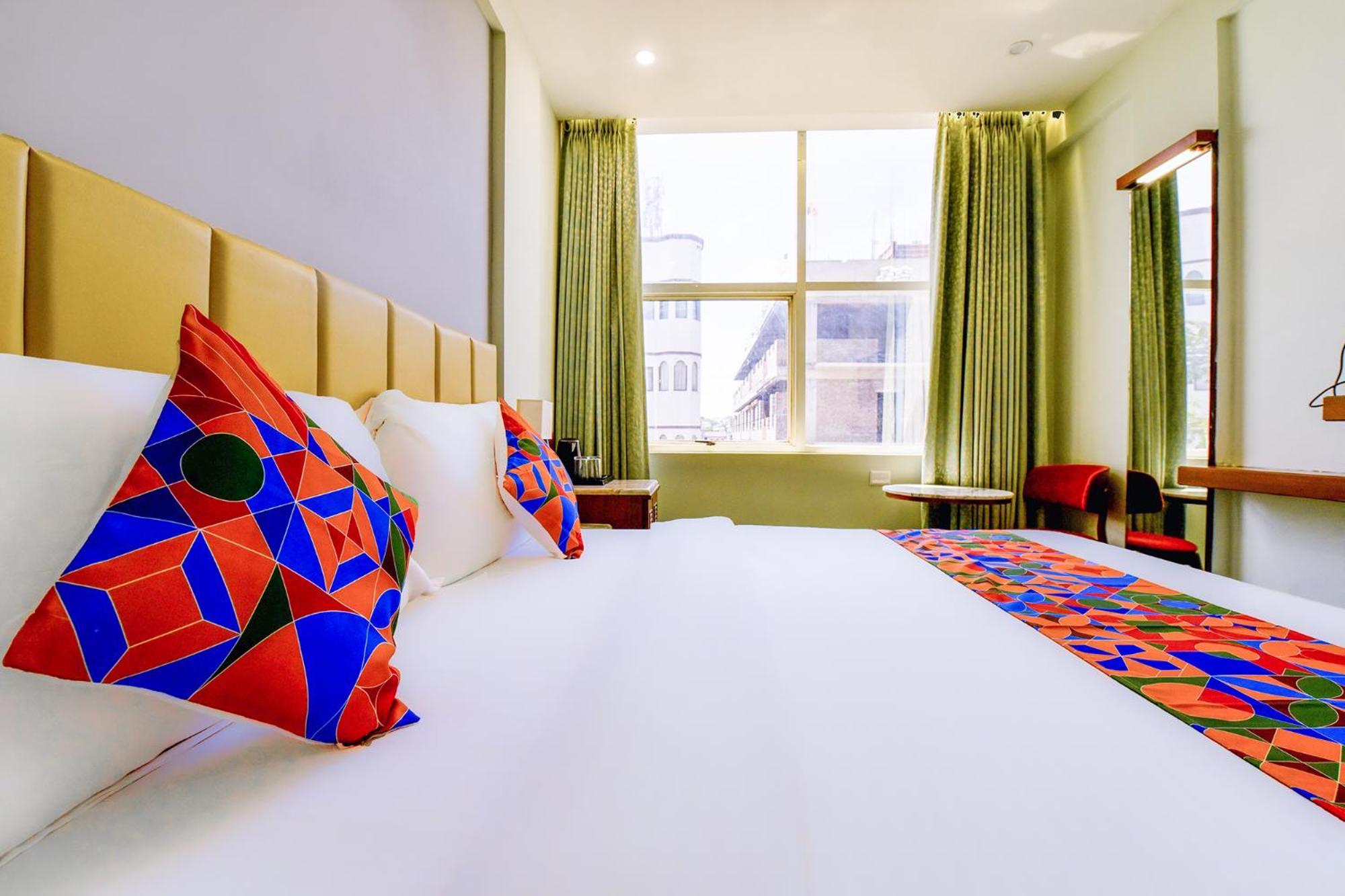 Fabhotel Naivara Boutique ウダイプル エクステリア 写真