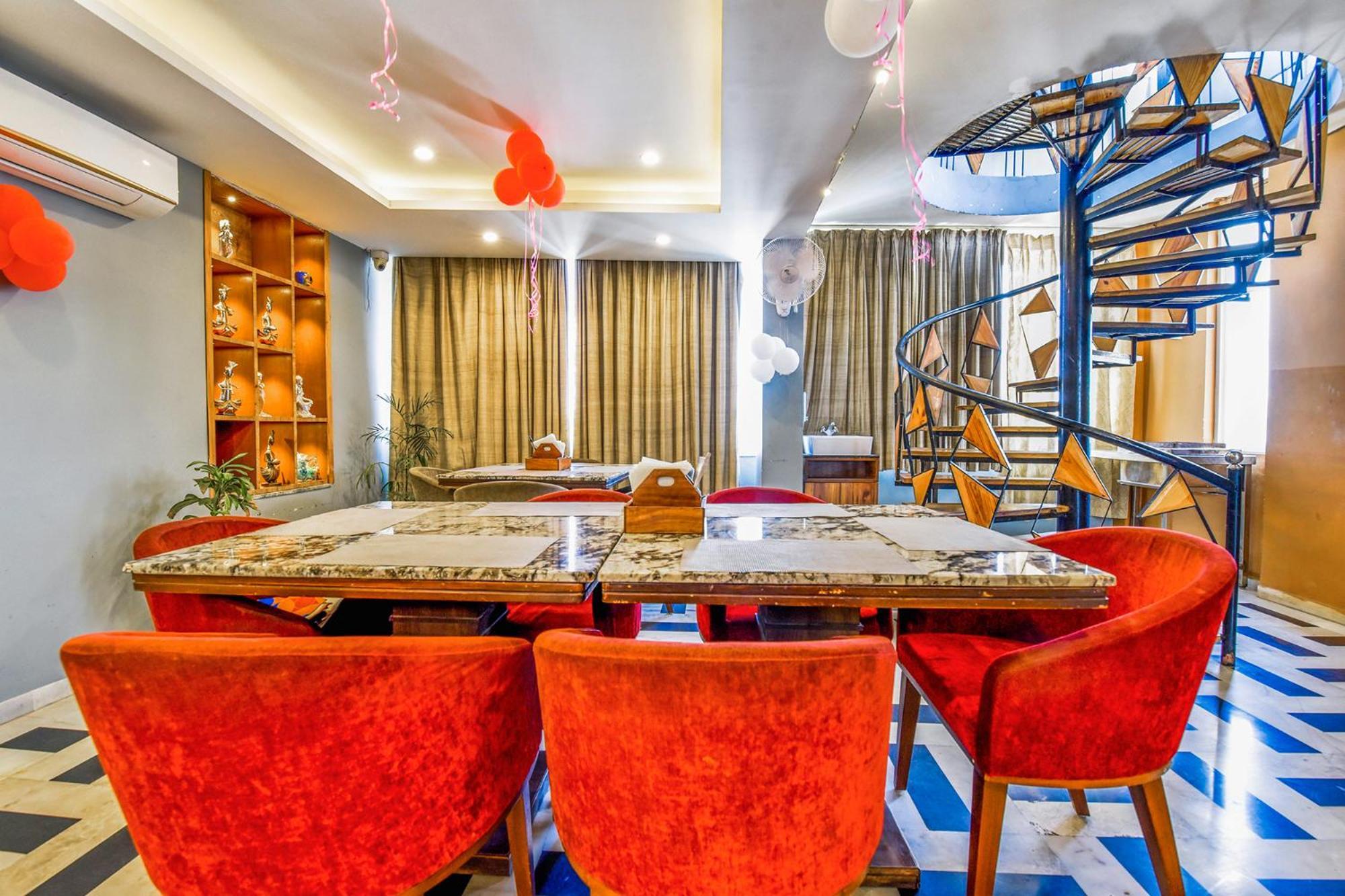 Fabhotel Naivara Boutique ウダイプル エクステリア 写真